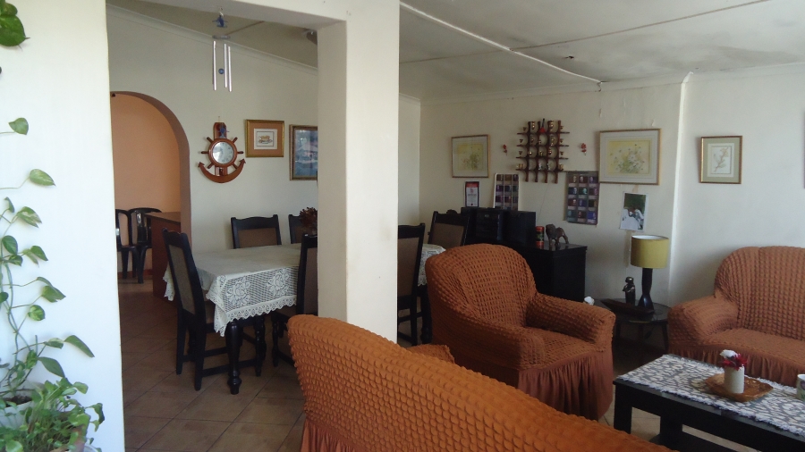 2 Bedroom Property for Sale in Chris Hani Park Western Cape